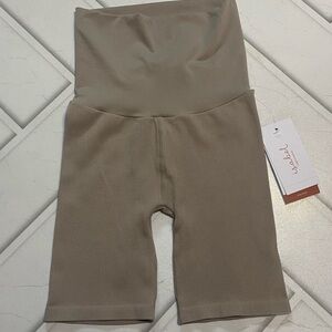 NWT, Ingrid & Isabel Ladies Seamless Bike Shorts, Taupe, XS